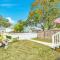 Barefoot Coastal Cottage