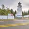 Winchester Bay Apt Near Dunes and State Parks!