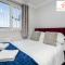 Spacious 3 bedroom house with wifi and car parking By Hinkley Homes Short Lets & Serviced Accommodation