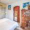 1 Bedroom Nice Home In La Gaude