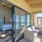 Oceanfront Views, Heated Pool, Hot Tubs, Parking