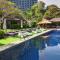 Let's Hyde Pattaya Resort & Villas - Pool Cabanas - Pattaya North