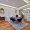 LUXURY BAQUIS