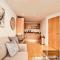 Deluxe City Modern Apt&Free Parking no Balcony