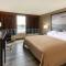 Super 8 by Wyndham Laredo