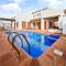 Three Bedroom Luxury Villa El Valle Golf Resort - Baños y Mendigo