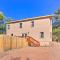 Huge Cozy Home with Many Bedrooms in Ivywild
