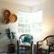 Adorable Ground Level Boho Studio Blocks From Dwntn-C