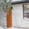 Adorable Ground Level Boho Studio Blocks From Dwntn-C