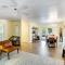 Cloverdale Creekside Retreat