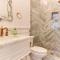 Beautiful 2 Story Right by the Water, Ocean View - لونغ بيتش