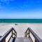 Land's End 8-301 Beach Front - سانت بيتي بيتش