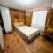 Moonlights Inn