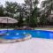 2 King Suites with Private Pool and Spa, Texas-Sized Covered Patio and Outdoor Kitchen and BBQ - Tomball