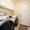 Pool-BBQ-View-Balcony-Fireplace-King-Garage-WD - Лейк-Елсінор