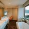 Lakeside Road - Sleeps 8 - Lake Views - Lake Front