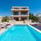Villa Nena with heated pool, jacuzzi and sauna
