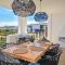 Designer Beachfront Apartment in Big Bay with swimming pool- 2 bedroom, 1 Azure - 开普敦