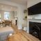 Stylish and Modern Town Centre End-of Terrace Home - 牛顿阿伯特
