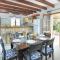 Owl Booking Villa Sedes - Dive Into Nature