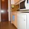 Appartement familial climatisé, proche mer et commerces, 2 pièces, 4 couchages, terrasse équipée - FR-1-225-240