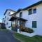 Appartement T2 confortable avec terrasse sud et parking, au calme, proche commerces, petit animal accepté - FR-1-495-6