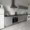 Joli T2 bis lumineux, calme avec terrasse, 1 chambre, accès internet à Cambo-les-Bains - FR-1-495-56