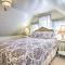 Historical Portland Home Less Than 2 Mi to Downtown!