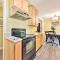 Jacksonville Getaway with Yard about 2 Mi to Beach! - جاكسونفيل