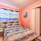 Jacksonville Getaway with Yard about 2 Mi to Beach! - جاكسونفيل