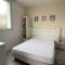 Charmant T1 bis à Cambo-les-Bains avec terrasse, proche des thermes, pour 2 personnes - FR-1-495-94