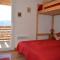 Appartement T4 aux Angles avec Balcon et Parking - FR-1-593-2