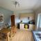 Idyllic Whitby Cottage, with sea views, sleeps 6 - 惠特比