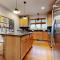 6 Fieldstone Ct