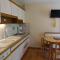 Appartement cosy 4 pers, skis aux pieds, balcon, parking, 2 étoiles - Location dim. à dim. en hiver - FR-1-342-191