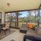 Callala Calm Pet Friendly 5 Mins Walk to Beach