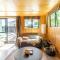 Stylish hideaway on High st Carterton - Carterton