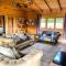 Beautiful 3-Bed Luxury Private Lodge in York