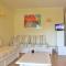 Appartement T2 avec piscine, plage à 100m, parking, ascenseur et centre de thalasso à proximité - FR-1-226-81