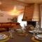 Appartement chaleureux 4 pièces, accès direct aux pistes, proche commerces et services, parking couvert - FR-1-180-178