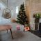 Bright & beautiful 4 bedroom house with sea views