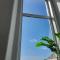 Bright & beautiful 4 bedroom house with sea views