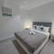Amazing 2 Bedroom in CBD!
