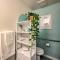 Stylish Ballard studio 15 mins from Space Needle