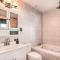 Spacious Duck Creek Village Cabin with Hot Tub!