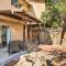 Comfy Bakersfield Townhome - Fire Pit and Patio - Bakersfield