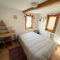 "CHALET LES ARAVIS" chalet et Appartements