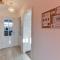 3 Bedroom Home l Free Parking l 5 Guests l Contractor Stays l Family Stays I - Wigan