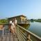 Life At REPOSE- Lake Villas Resort & Club - Chor Warodra