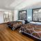 Super 8 by Wyndham Phoenix West